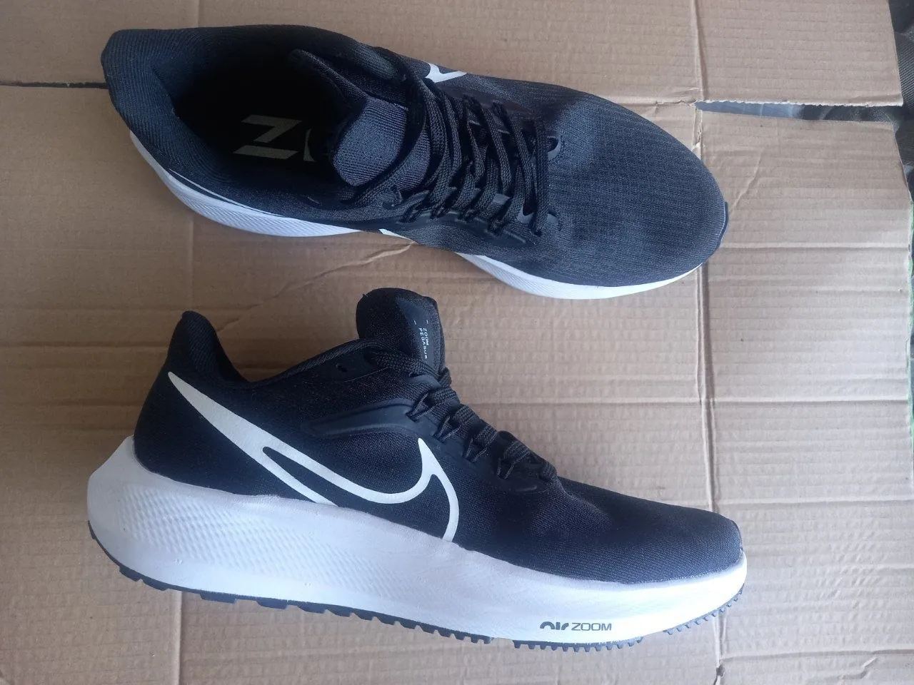 Кроссовки Nike и бутсы Phantom 2