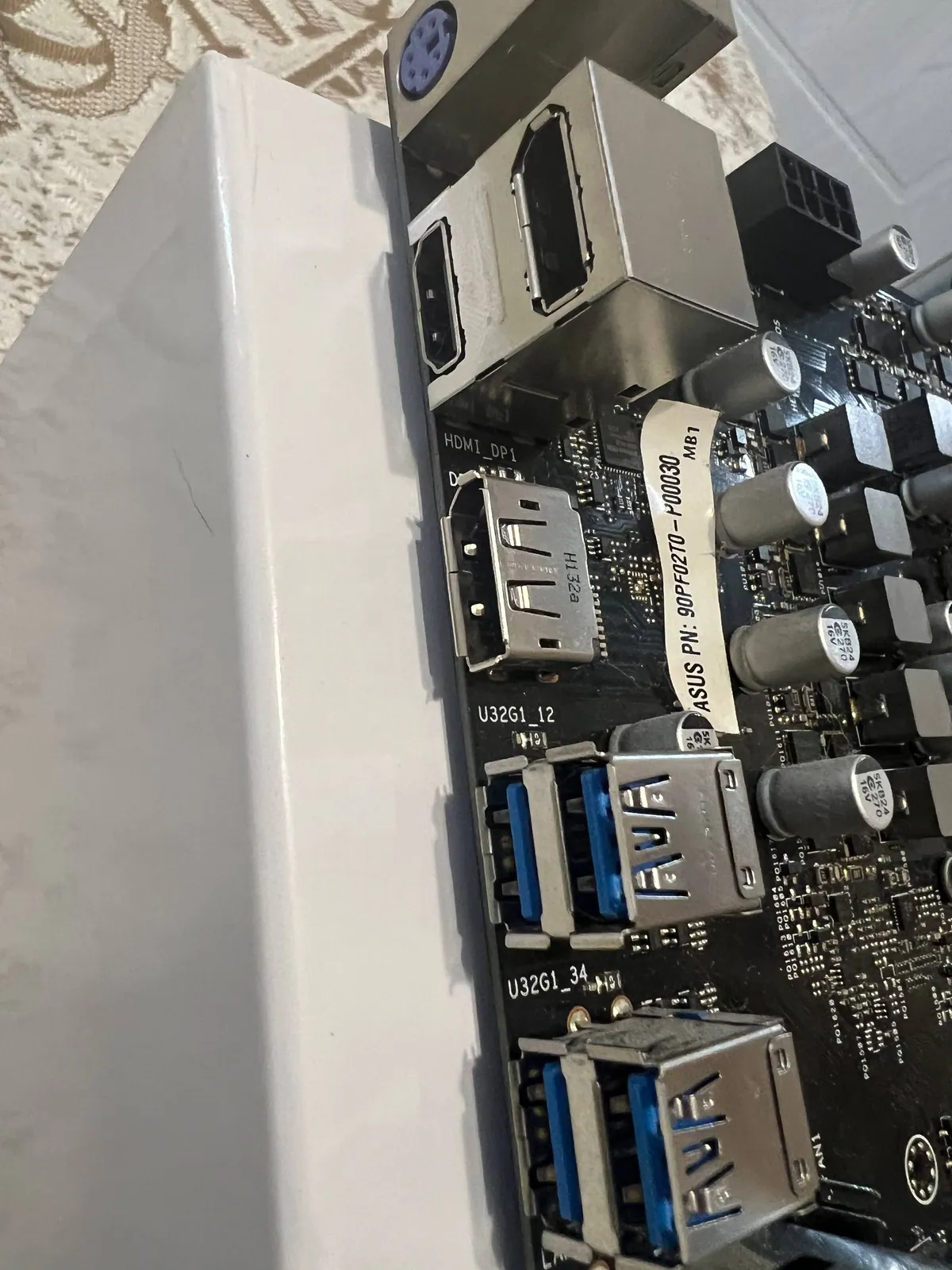 Материнская плата ASUS TUF и БП 3
