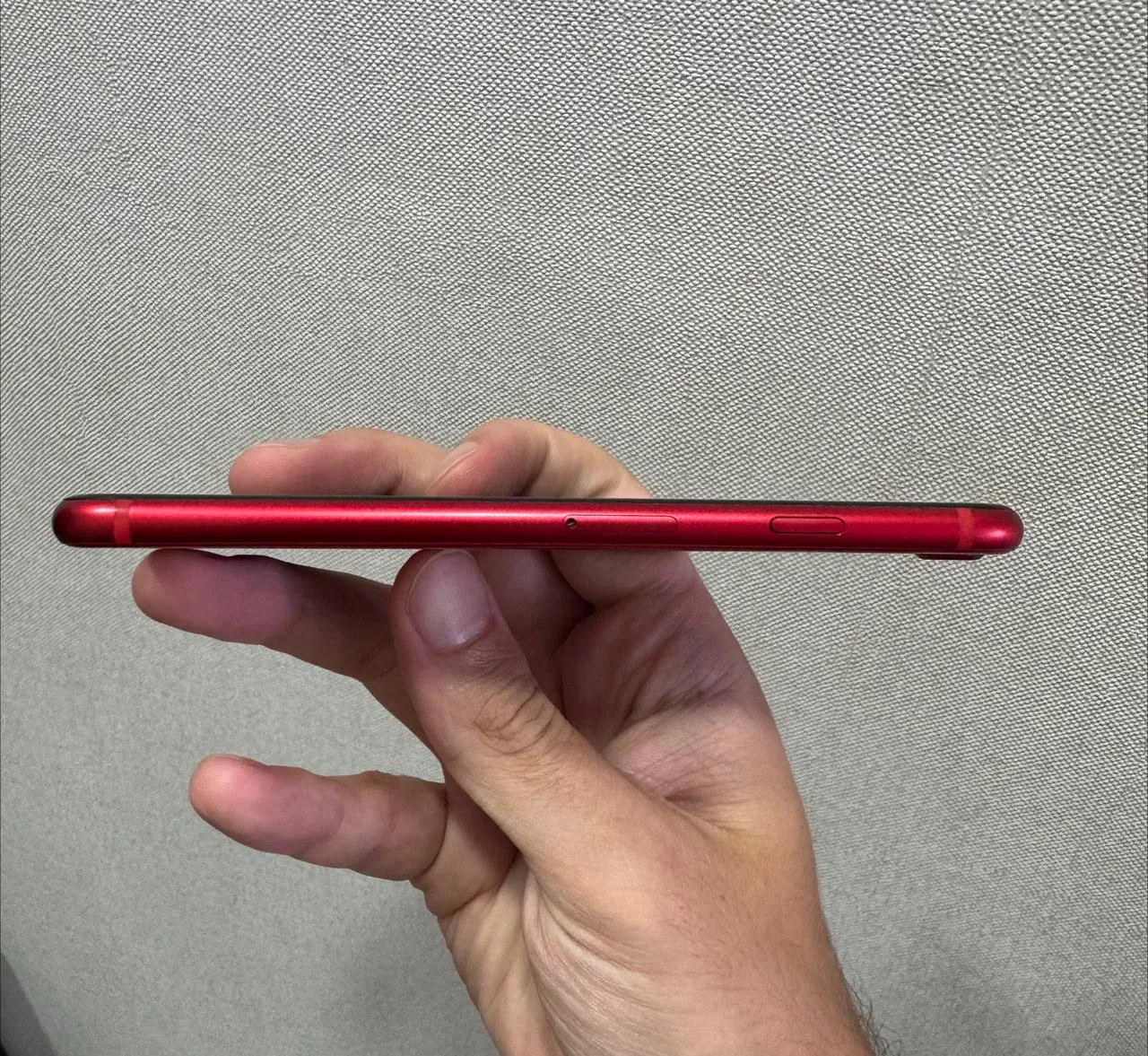 iPhone 8 Red 64GB 5