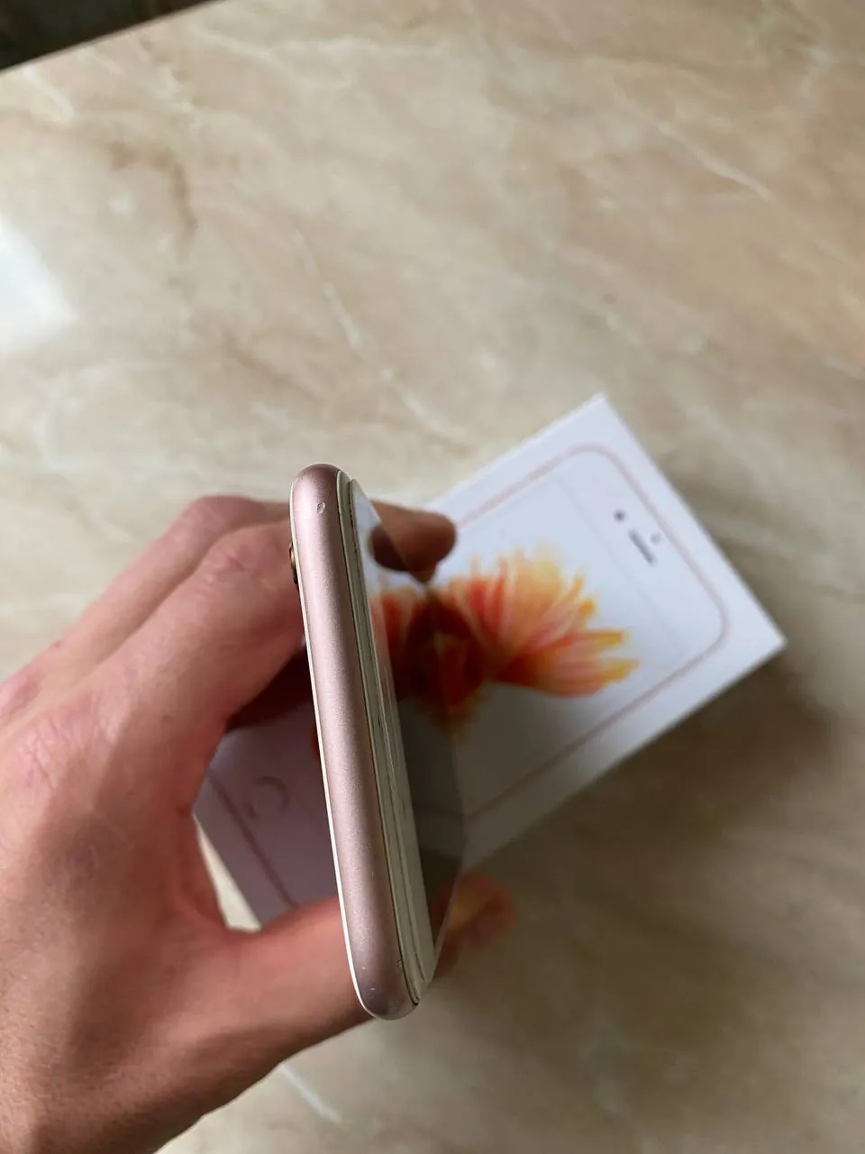 iPhone 6s с коробкой 4